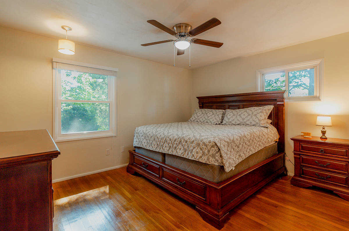 24 Lancaster Ter, Hampton, VA 23666