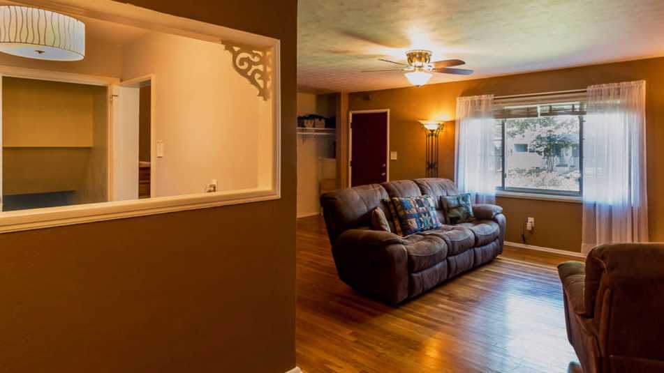 24 Lancaster Ter, Hampton, VA 23666