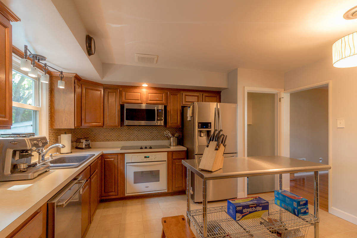 24 Lancaster Ter, Hampton, VA 23666