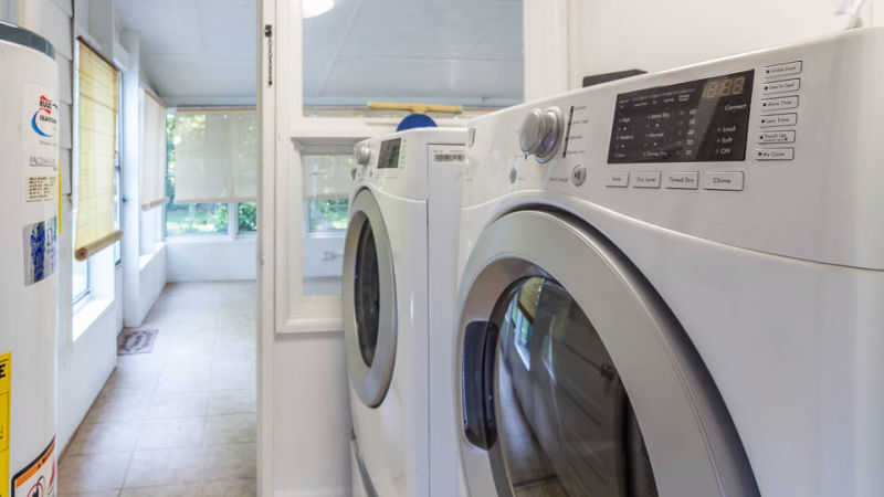 24 Lancaster Ter, Hampton, VA 23666