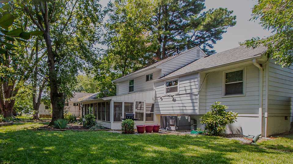 24 Lancaster Ter, Hampton, VA 23666